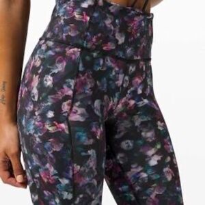 Lululemon Fast & Free Biker Shorts size 4 Floral